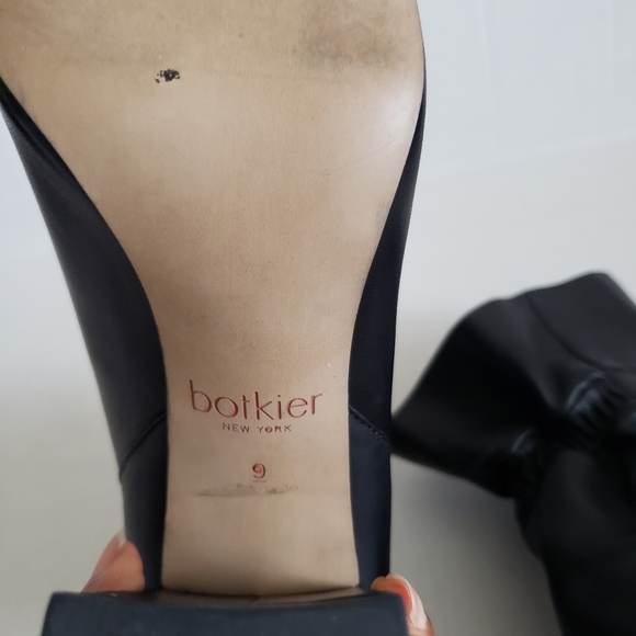 Botkier ankle block heel booties size 9 - Picture 13 of 15